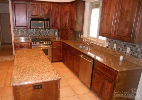 60120 Ridgeview Dr, Bend, OR 97702 photo 8