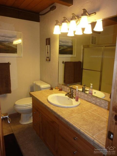 60589 Springtree Ct, Bend, OR 97702 photo 8