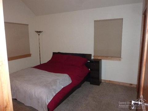 60589 Springtree Ct, Bend, OR 97702 photo 9