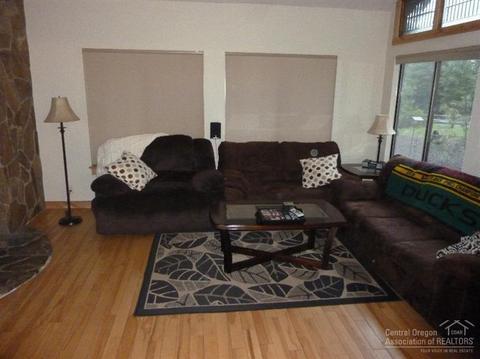 60589 Springtree Ct, Bend, OR 97702 photo 6