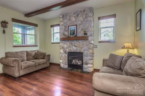 63126 Riverstone Dr, Bend, OR 97701 photo 5