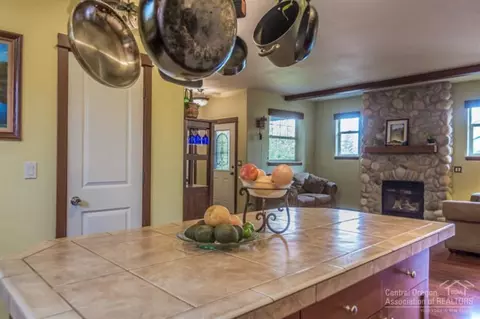 63126 Riverstone Dr, Bend, OR 97701 photo 13