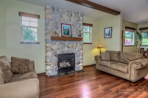 63126 Riverstone Dr, Bend, OR 97701 photo 4