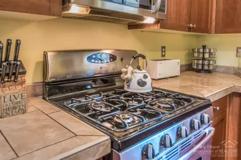 63126 Riverstone Dr, Bend, OR 97701 photo 11
