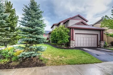 63126 Riverstone Dr, Bend, OR 97701 photo 2