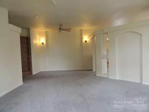63401 Chaparrel Dr, Bend, OR 97701 photo 5