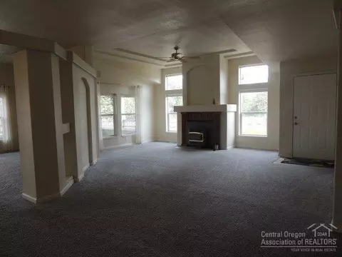 63401 Chaparrel Dr, Bend, OR 97701 photo 4