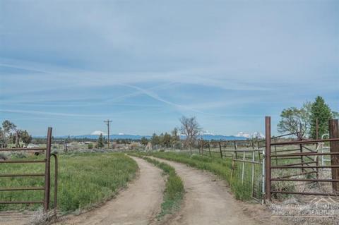 24360 Dodds Rd, Bend, OR 97701 photo 4