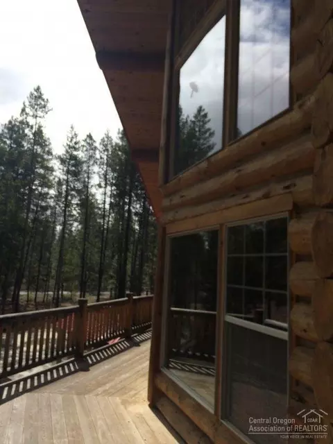 15153 River Loop Dr, Bend, OR 97707 photo 4