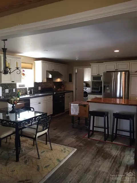 65520 Kentucky, Bend, OR 97701 photo 12