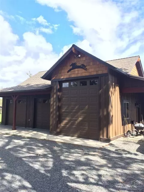 65520 Kentucky, Bend, OR 97701 photo 2