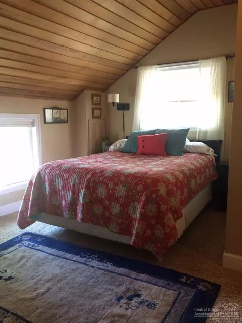 65520 Kentucky, Bend, OR 97701 photo 18