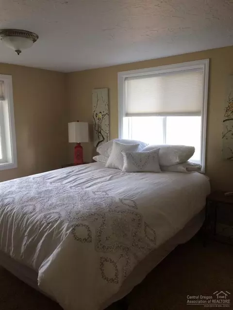 65520 Kentucky, Bend, OR 97701 photo 16