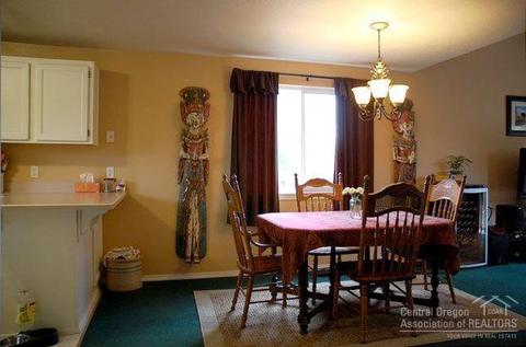 63245 Town Ct, Bend, OR 97701 photo 8