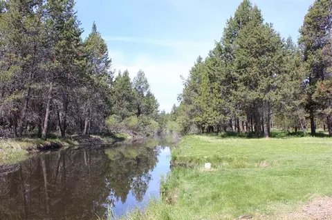 17105 Pasadena, Bend, OR 97707 photo 2