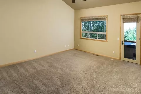 362 NW Phils Loop, Bend, OR 97701 photo 15