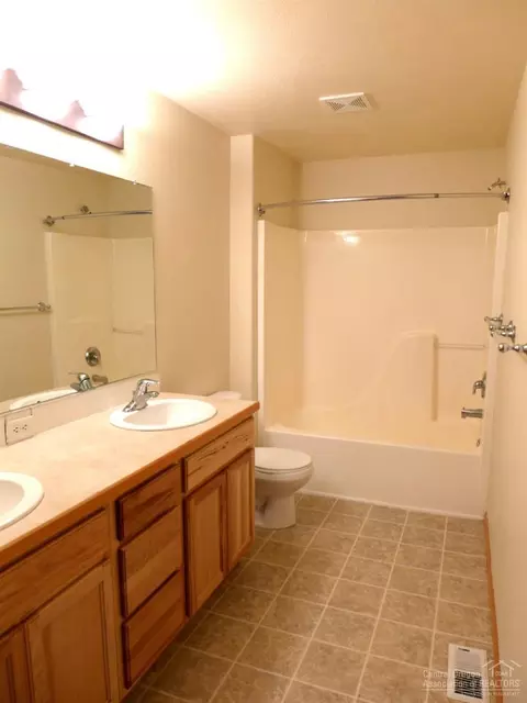20549 Dylan Loop, Bend, OR 97702 photo 8