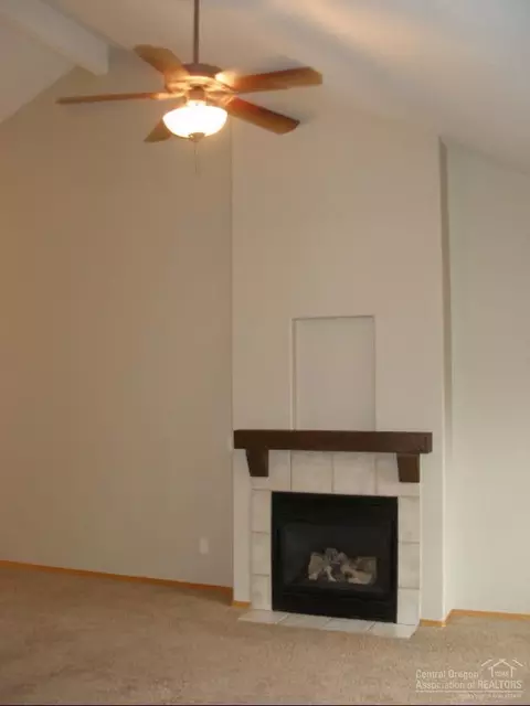 20549 Dylan Loop, Bend, OR 97702 photo 3