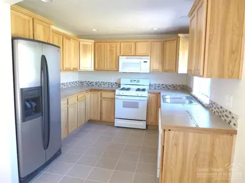 20549 Dylan Loop, Bend, OR 97702 photo 5