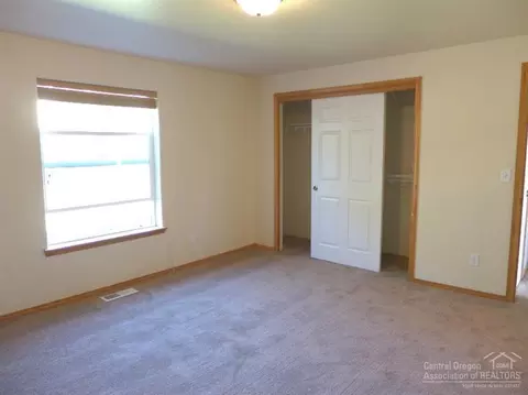 20549 Dylan Loop, Bend, OR 97702 photo 7