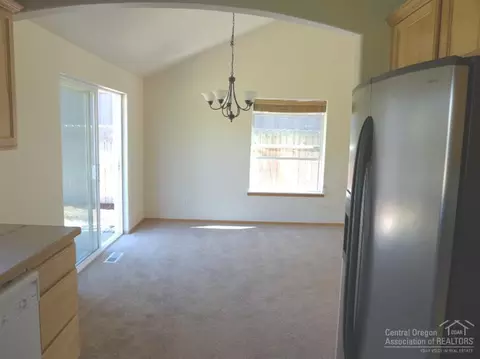 20549 Dylan Loop, Bend, OR 97702 photo 4