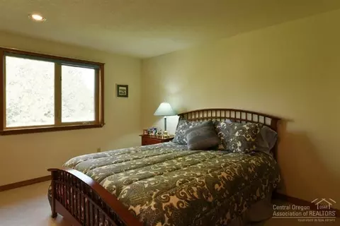 60445 Sunridge Dr, Bend, OR 97702 photo 22
