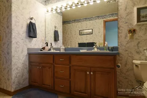 60445 Sunridge Dr, Bend, OR 97702 photo 14