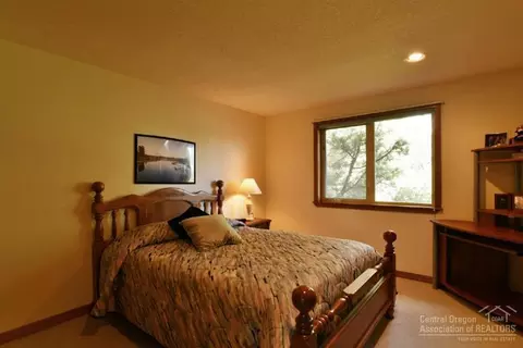 60445 Sunridge Dr, Bend, OR 97702 photo 13