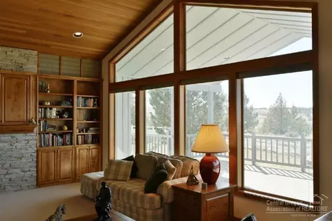 60445 Sunridge Dr, Bend, OR 97702 photo 3