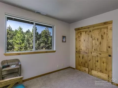 1147 NW Olympic Ct, Bend, OR 97703 photo 19