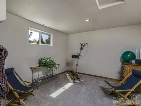 1147 NW Olympic Ct, Bend, OR 97703 photo 18