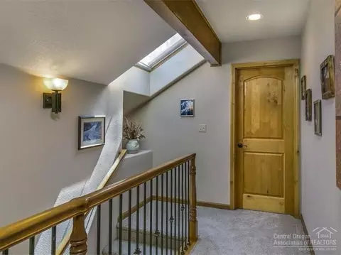 1147 NW Olympic Ct, Bend, OR 97703 photo 17