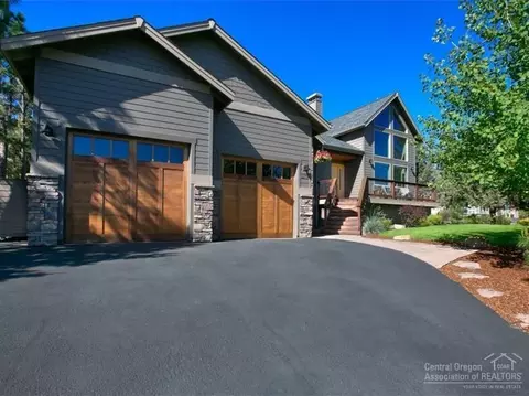 1147 NW Olympic Ct, Bend, OR 97703 photo 2