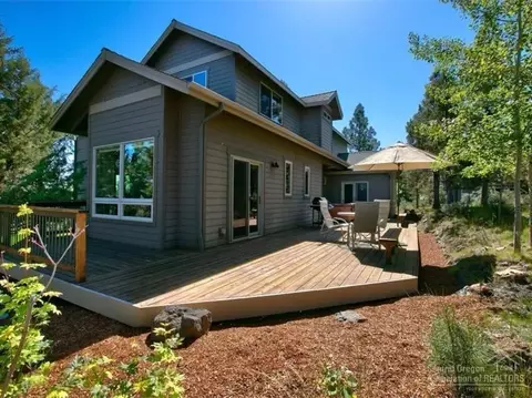1147 NW Olympic Ct, Bend, OR 97703 photo 7