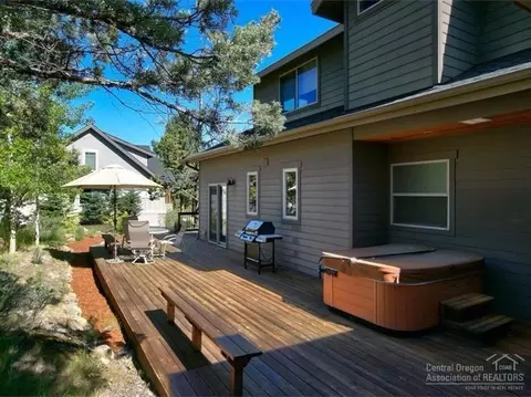 1147 NW Olympic Ct, Bend, OR 97703 photo 24