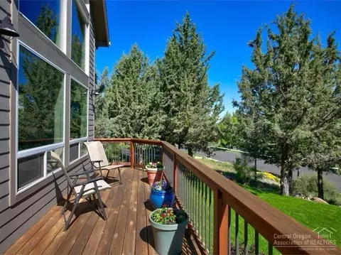 1147 NW Olympic Ct, Bend, OR 97703 photo 5