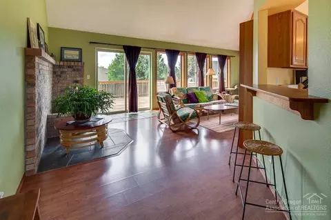 20814 N Star Cir, Bend, OR 97701 photo 4