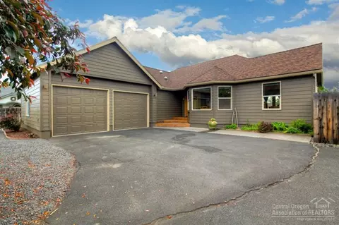 20814 N Star Cir, Bend, OR 97701 photo 1