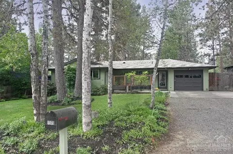 1575 NW Ithaca Ave, Bend, OR 97701 photo 2