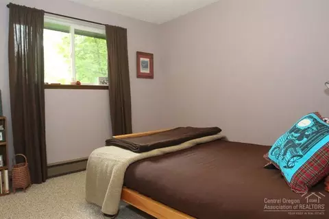 1575 NW Ithaca Ave, Bend, OR 97701 photo 15