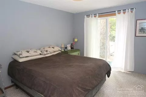 1575 NW Ithaca Ave, Bend, OR 97701 photo 17