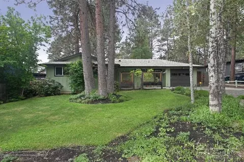 1575 NW Ithaca Ave, Bend, OR 97701 photo 1