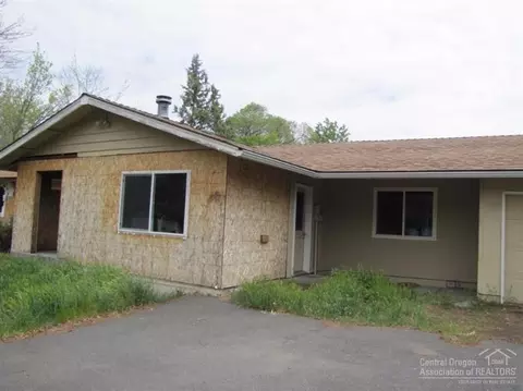 62920 Florence Dr, Bend, OR 97701 photo 2