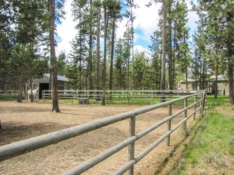 17385 Lodgepole Ln, Bend, OR 97707 photo 25