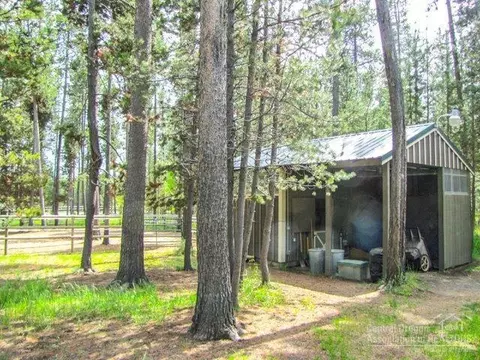 17385 Lodgepole Ln, Bend, OR 97707 photo 23