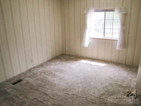 15880 Elderberry Ln, La Pine, OR 97739 photo 12
