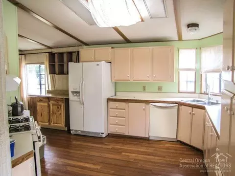 15880 Elderberry Ln, La Pine, OR 97739 photo 6