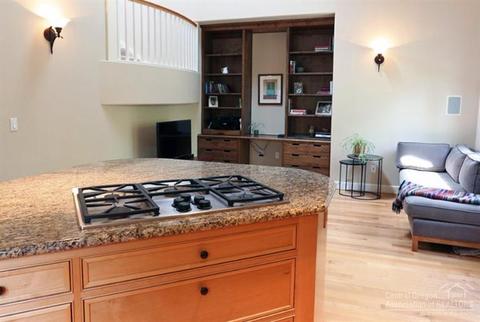 1652 NW Summit Dr, Bend, OR 97701 photo 12