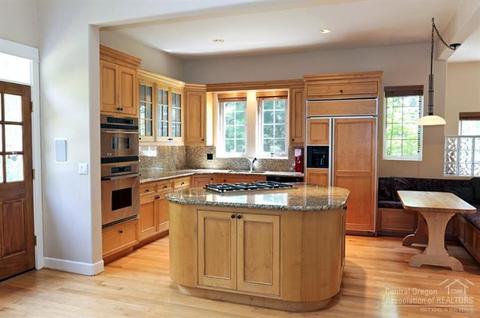 1652 NW Summit Dr, Bend, OR 97701 photo 10