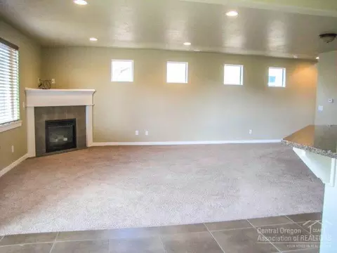 19634 Harvard Pl, Bend, OR 97702 photo 3